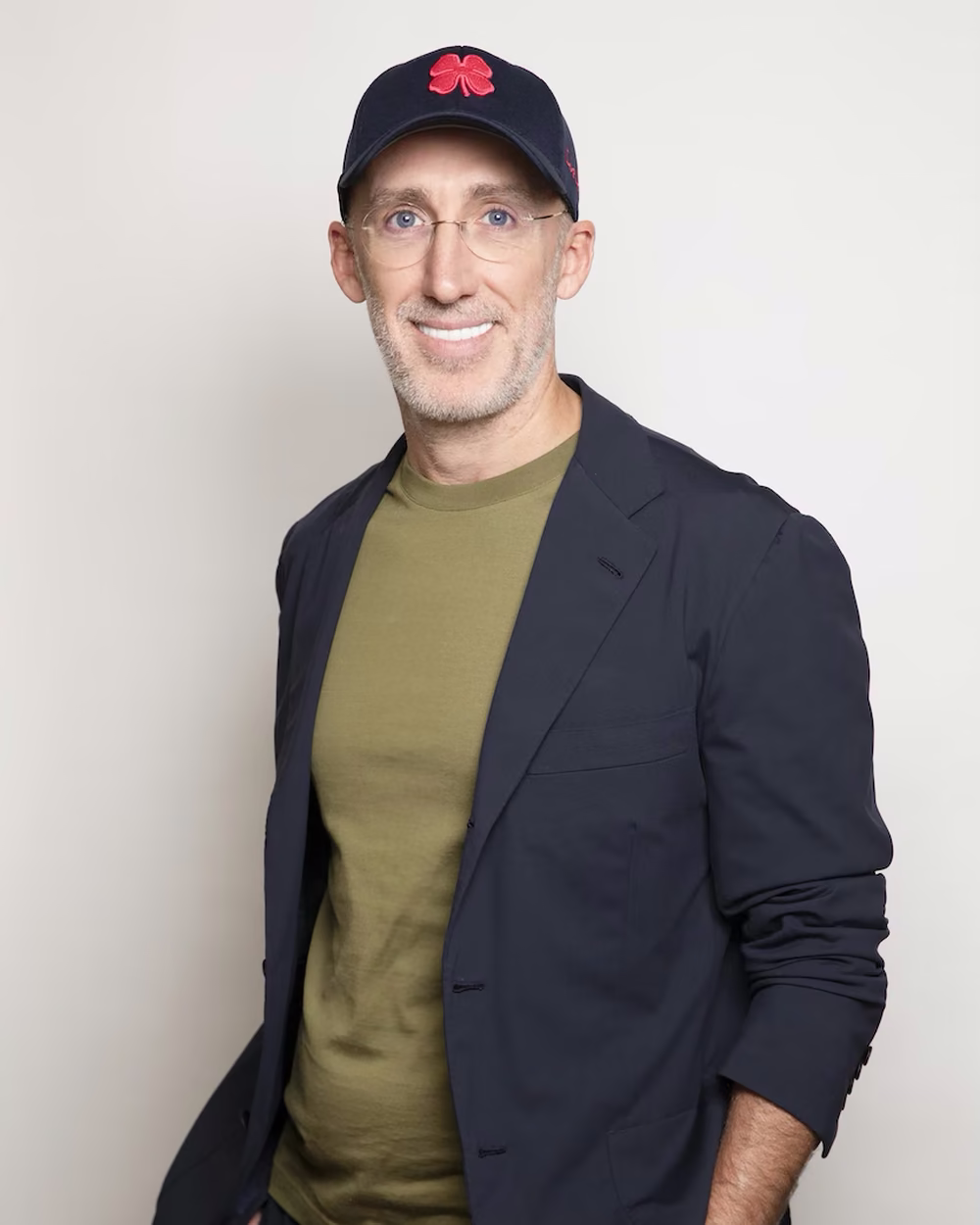 Uri Poliavich, ritratto in studio